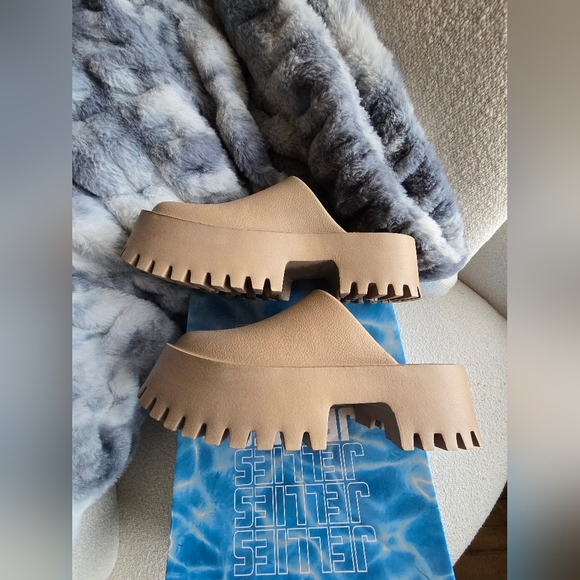 Jeffrey Campbell Tan Mules - Picture 9 of 12